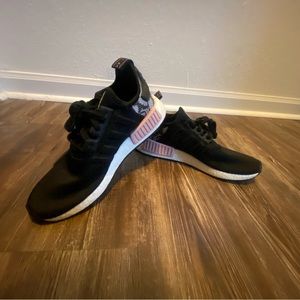Adidas Originals Nmd R1 Womens Shoes